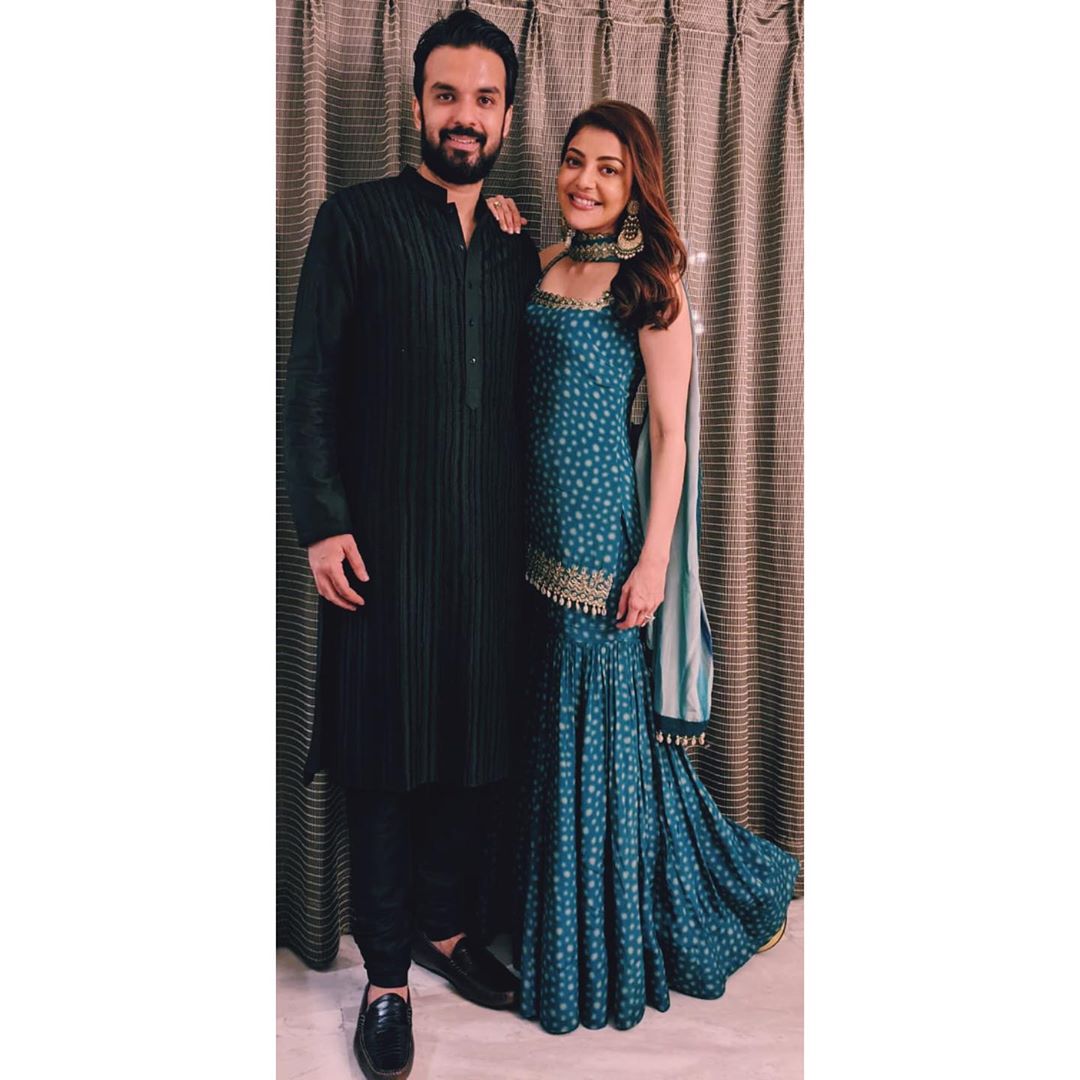 • জানা গিয়েছে, বিয়ের অনুষ্ঠানে আমন্ত্রিতদের তালিকাও অত্যন্ত কম ৷ আত্মীয়স্বজন এবং কাজল ও গৌতমের কয়েকজন ঘনিষ্ঠ বন্ধুরাই উপস্থিত থাকবেন বিয়েতে ৷ • জানা গিয়েছে, বিয়ের অনুষ্ঠানে আমন্ত্রিতদের তালিকাও অত্যন্ত কম ৷ আত্মীয়স্বজন এবং কাজল ও গৌতমের কয়েকজন ঘনিষ্ঠ বন্ধুরাই উপস্থিত থাকবেন বিয়েতে ৷