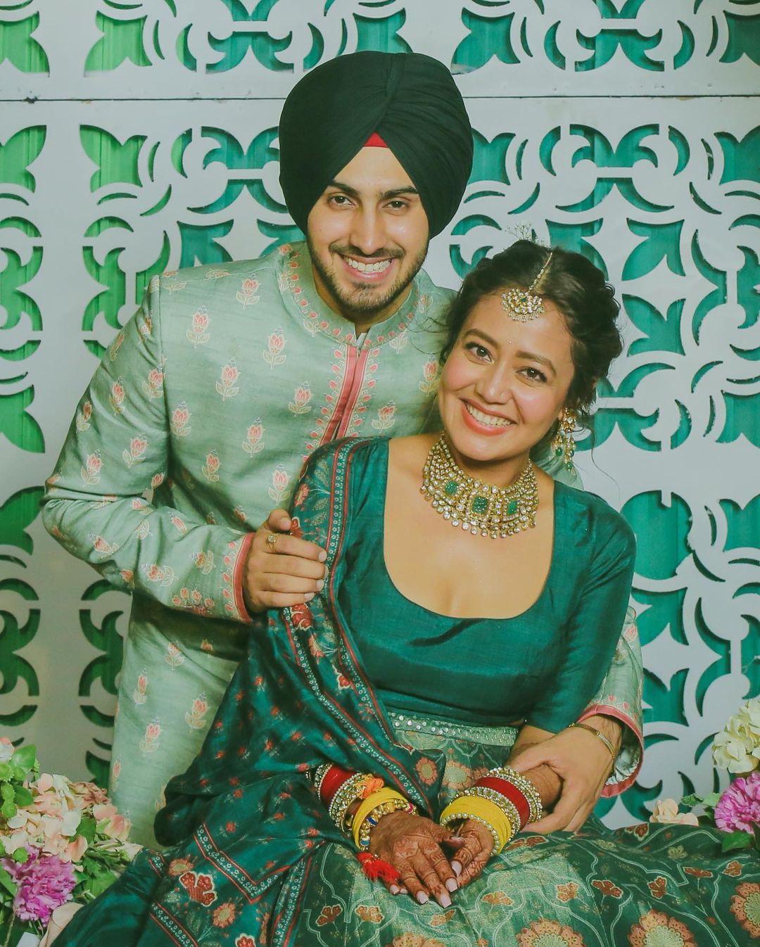*এ দিকে, ইতিমধ্যেই বিয়ের আগে হলদি অনুষ্ঠানের ছবি সামনে এসেছে৷ যা ভাইরাল হয়ে যায়। তারপর এদিন মেহেন্দি রাতের ছবি পোস্ট করেন নেহা। তাঁদের বিয়ে উপলক্ষ্যে হ্যাশট্যাগ নেহুপ্রীত বেছে নিয়েছেন নেহার ভক্তরা৷ ছবি: ইনস্টাগ্রাম। *এ দিকে, ইতিমধ্যেই বিয়ের আগে হলদি অনুষ্ঠানের ছবি সামনে এসেছে৷ যা ভাইরাল হয়ে যায়। তারপর এদিন মেহেন্দি রাতের ছবি পোস্ট করেন নেহা। তাঁদের বিয়ে উপলক্ষ্যে হ্যাশট্যাগ নেহুপ্রীত বেছে নিয়েছেন নেহার ভক্তরা৷ ছবি: ইনস্টাগ্রাম।