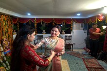 মেয়ে রাজনন্দিনীকে নিয়ে মা লক্ষ্মীর আরাধনা করলেন ইন্দ্রাণী দত্ত !