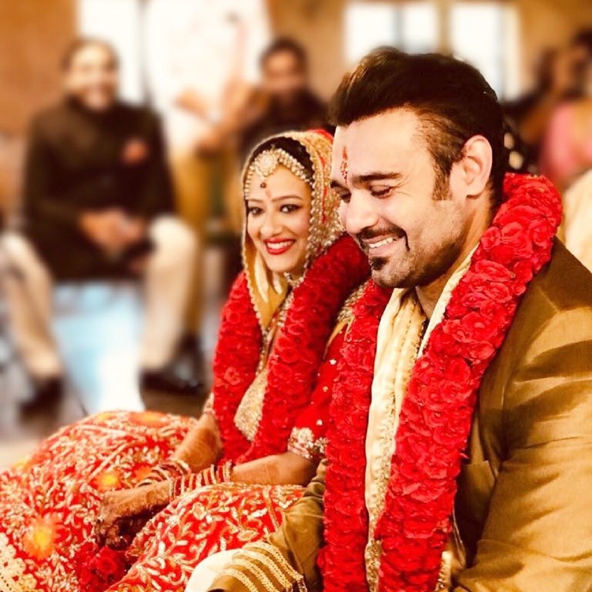 ২০১৮ সালে অভিনেতা মিঠুনের ছেলে মহাক্ষয় চক্রবর্তী ওরফে মিমোর সঙ্গে বিয়ে হয় মাদলসার। ভালোবাসার বিয়ে। photo source collected ২০১৮ সালে অভিনেতা মিঠুনের ছেলে মহাক্ষয় চক্রবর্তী ওরফে মিমোর সঙ্গে বিয়ে হয় মাদলসার। ভালোবাসার বিয়ে। photo source collected