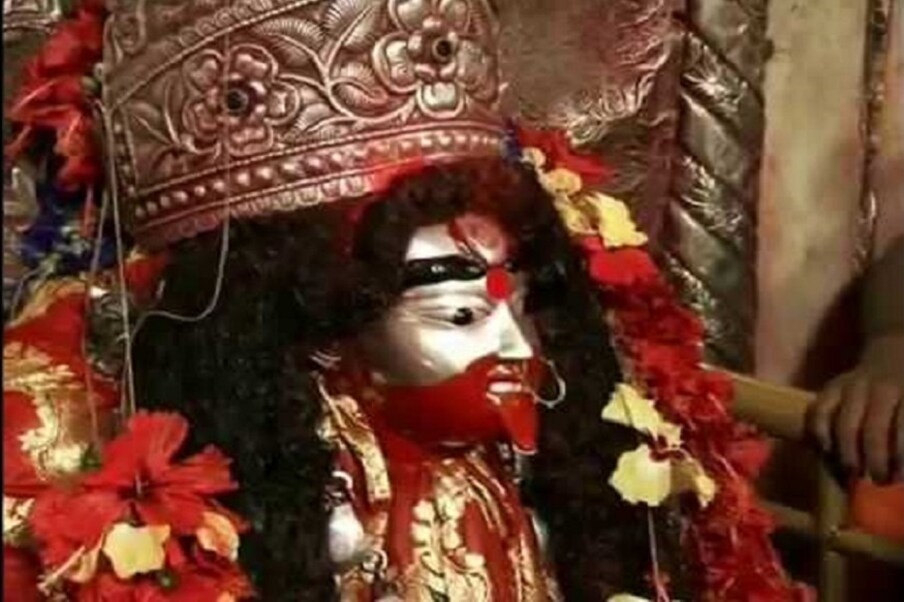  মা তারার কৃপায় জীবন অত্যন্ত আনন্দে ভরে ওঠে ৷ মা তারা প্রকৃতই আনন্দময়ী মা ৷ মায়ের শরণে যাঁরা থাকেন তাঁদের জীবন অত্যন্ত আনন্দে পরিপূর্ণ হয়ে ওঠে ৷