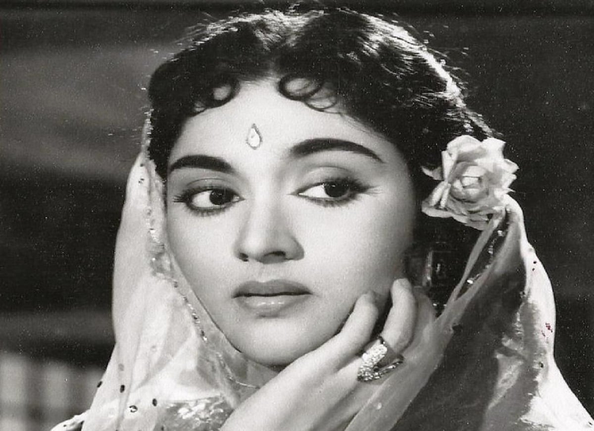 ১৯৫৪ সালে বৈজন্তি মালাকে প্রথম দেখা গিয়েছিল 'নাগিন' চরিত্রে অভিনয় করতে। এবার পরিচালক নিখিল দ্বিবেদির পরিচালনায় 'নাগিন' চরিত্রে অভিনয় করবেন শ্রদ্ধা কাপুর। photo source collected ১৯৫৪ সালে বৈজন্তি মালাকে প্রথম দেখা গিয়েছিল 'নাগিন' চরিত্রে অভিনয় করতে। এবার পরিচালক নিখিল দ্বিবেদির পরিচালনায় 'নাগিন' চরিত্রে অভিনয় করবেন শ্রদ্ধা কাপুর। photo source collected