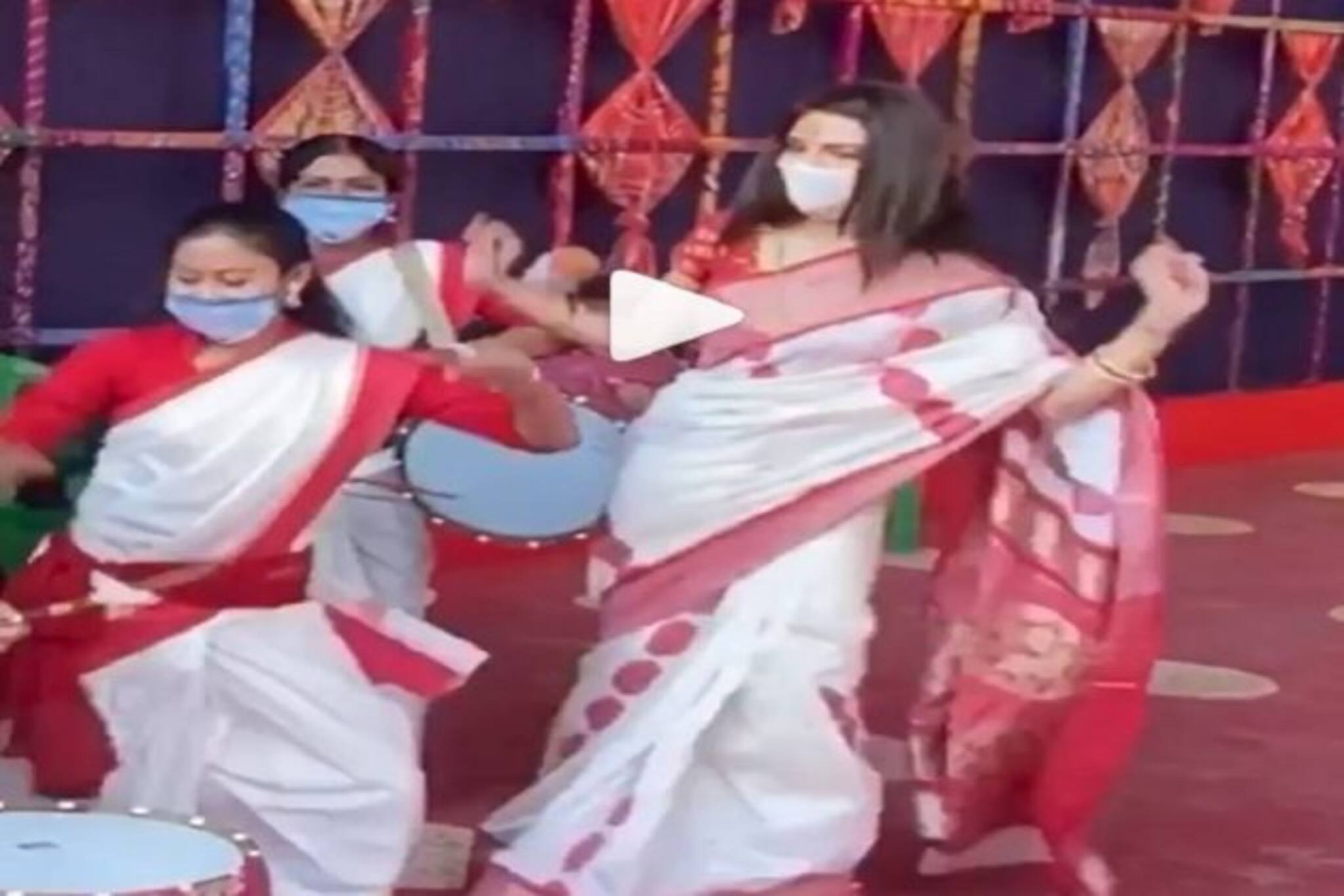 ঢাকের তালে কোমর দোলালেন নুসরত ! পাশে দাঁড়িয়ে স্বামী নিখিল ! ভাইরাল ভিডিও