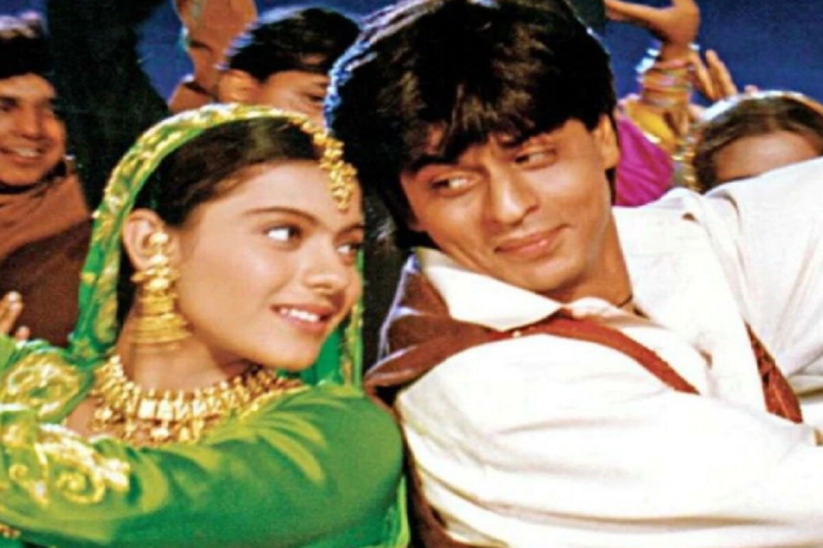 সময় সঙ্গে সঙ্গে সেই ম্যাজিক আরও বাড়তে শুরু করেছে ৷ ছবিটি এতটাই ভাললাগার জায়গা জুড়ে আছে যে অনেকেই একাধিক বার ছবিটি দেখেছেন ৷ আজও ছবিটি অত্যন্ত প্রিয় ৷ সময় সঙ্গে সঙ্গে সেই ম্যাজিক আরও বাড়তে শুরু করেছে ৷ ছবিটি এতটাই ভাললাগার জায়গা জুড়ে আছে যে অনেকেই একাধিক বার ছবিটি দেখেছেন ৷ আজও ছবিটি অত্যন্ত প্রিয় ৷