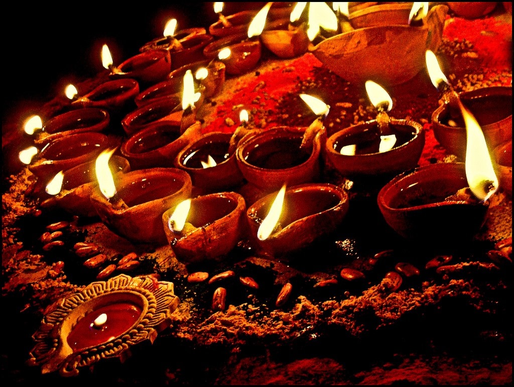 *এই দিন সন্ধ্যার পর যদি কেউ আপনার কাছ থেকে দুধ বা দুধ জাতীয় কোনও জিনিস চান, তা হলে ভুলেও তা দেবেন না। এর ফলে আপনার বাড়ি থেকে পজিটিভ শক্তি কমতে থাকবে এবং নেগেটিভ শক্তি বৃদ্ধি পাবে। ছবি: সংগৃহীত। *এই দিন সন্ধ্যার পর যদি কেউ আপনার কাছ থেকে দুধ বা দুধ জাতীয় কোনও জিনিস চান, তা হলে ভুলেও তা দেবেন না। এর ফলে আপনার বাড়ি থেকে পজিটিভ শক্তি কমতে থাকবে এবং নেগেটিভ শক্তি বৃদ্ধি পাবে। ছবি: সংগৃহীত।