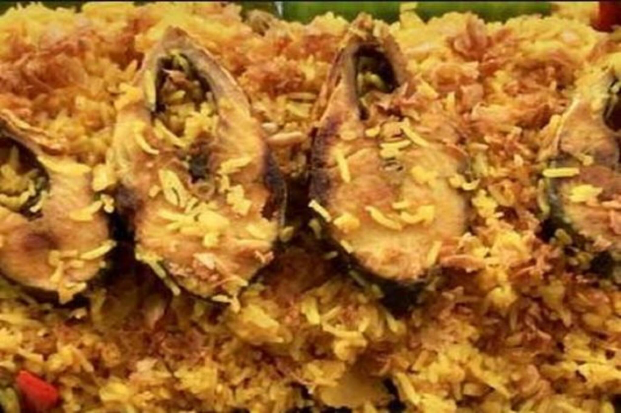 এবার পুজোর পেট পুজোতে হয়ে যাক ইলিশ খিঁচুড়ি