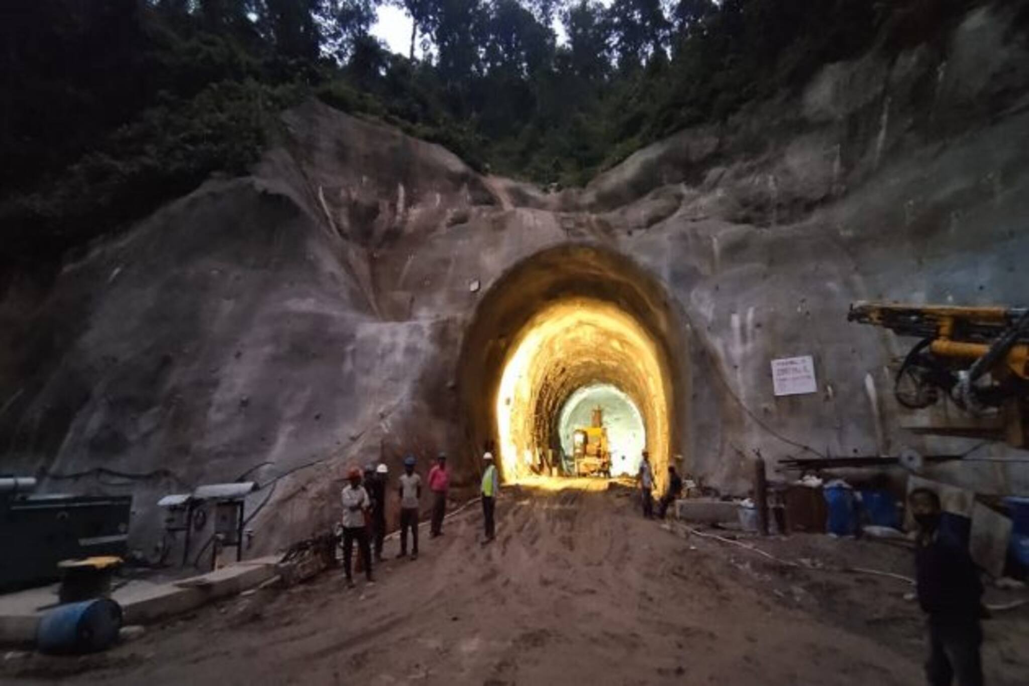 এ বার ট্রেনেই সিকিম, দ্রুত গতিতে এগোচ্ছে সেবক-রংপো রেলপথে সুড়ঙ্গ খোঁড়ার কাজ