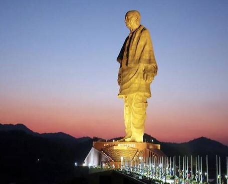 তবে স্ট্যাচু অফ ইউনিটি খুললেও, করোনার কথা মাথায় রেখে নিয়ম-কানুনে বেশ কড়া পদক্ষেপ নিতে চলেছে প্রশাসন৷ জানা গিয়েছে, করোনার বিধি নিষেধ মেনেই দর্শন করতে হবে স্ট্যাচু অফ ইউনিটি ৷ তবে স্ট্যাচু অফ ইউনিটি খুললেও, করোনার কথা মাথায় রেখে নিয়ম-কানুনে বেশ কড়া পদক্ষেপ নিতে চলেছে প্রশাসন৷ জানা গিয়েছে, করোনার বিধি নিষেধ মেনেই দর্শন করতে হবে স্ট্যাচু অফ ইউনিটি ৷