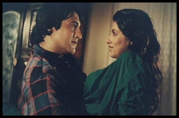 ৭. বিনোদ খন্না ও ডিম্পল কাপাড়িয়া- ‘প্রেম ধর্ম’- মহেশ ভাটের ছবি ‘প্রেম ধর্ম’-তে পরিচালকের কাট বলার পরেও ডিম্পল কাপাড়িয়াকে ধরে চুমু খেতে থাকেন বিনোদ খান্না ৷ এর জন্য পরে ডিম্পলের কাছে ক্ষমাও চেয়ে নেন পরিচালক মহেশ ভাট ৷ ৭. বিনোদ খন্না ও ডিম্পল কাপাড়িয়া- ‘প্রেম ধর্ম’- মহেশ ভাটের ছবি ‘প্রেম ধর্ম’-তে পরিচালকের কাট বলার পরেও ডিম্পল কাপাড়িয়াকে ধরে চুমু খেতে থাকেন বিনোদ খান্না ৷ এর জন্য পরে ডিম্পলের কাছে ক্ষমাও চেয়ে নেন পরিচালক মহেশ ভাট ৷