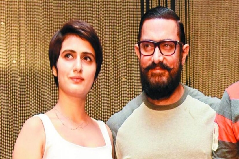 *"মাত্র পাঁচ বছর বয়সে প্রথম যৌন হেনস্থার শিকার হয়েছিলাম...না না তিন বছর বয়সে। তারপর থেকে রোজ লড়াই করতে হয়েছে। মেয়েদের রোজ লড়াই করতে হয় বাঁচার জন্য।"...সংবাদমাধ্যম পিঙ্কভিলা-র একটি সাক্ষাৎকারে বারে বারে নিজের লড়াইয়ের কথাই জানিয়েছেন 'দঙ্গল' অভিনেত্রী  ফতিমা সানা শেখ। ছবি: সংগৃহীত। 