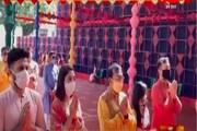 স্বামীর সঙ্গে কোমর দোলালেন নুসরত, বিয়ের পর সুরুচিতে প্রথম অঞ্জলি দিলেন সৃজিত ঘরণী, দেখুন...