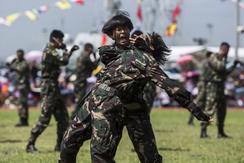 •পূর্ব লাদাখে ভারত (India) ও চিনা (China) সেনাবাহিনীর মধ্যে সংঘর্ষের ঘটনার পর দুই দেশের মধ্যে উত্তেজনা চূড়ান্ত পর্যায়ে রয়েছে। দুই দেশের সেনাবাহিনীই প্রকৃত নিয়ন্ত্রণ রেখা (LAC) বরাবর দাঁড়িয়ে রয়েছে৷ সোমবার ভারত ও চিনের মধ্যে সপ্তম দফার সামরিক ও কূটনৈতিক আলোচনা চললেও, খবর পাওয়া গিয়েছে যে, পাঙ্গংয়ের উত্তর উপকূলে চিনের পিপলস লিবারেশন আর্মি (PLA)যথেষ্ট তৎপর। 