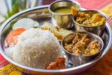 করোনা রোগীদের জন্য এলাহি আয়োজন! ভেটকি থেকে পাঁঠার মাংস খাওয়াচ্ছে- মেডিক্যাল কলেজ করোনা রোগীদের জন্য এলাহি আয়োজন! ভেটকি থেকে পাঁঠার মাংস খাওয়াচ্ছে- মেডিক্যাল কলেজ