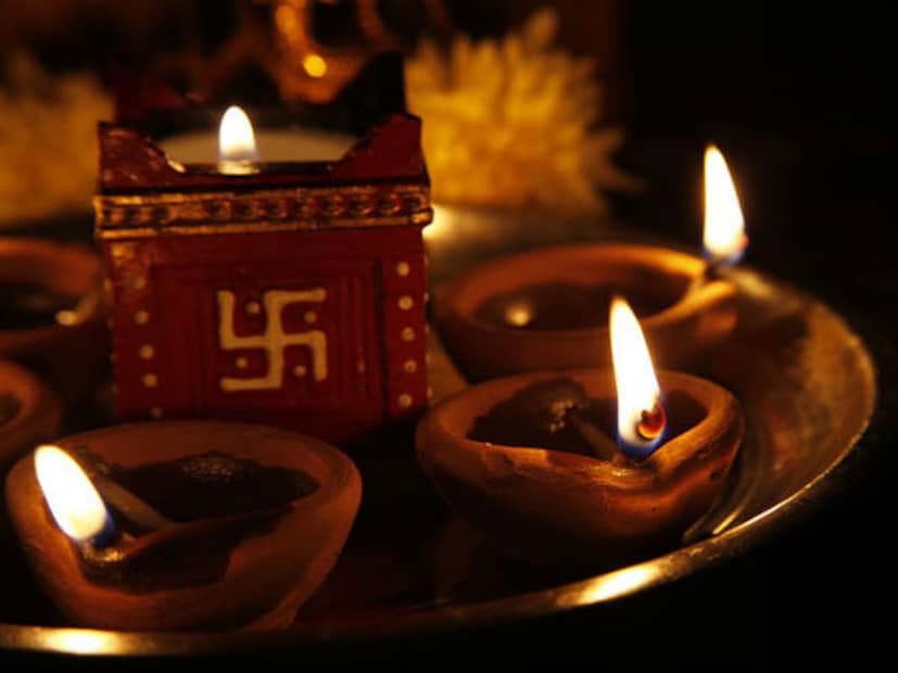 জীবনে অনেক সময়ই কঠির বাধা আসে ৷ কিন্তু তাও কাটিয়ে ওঠা সম্ভব হয় ৷ এবার জেনে নেওয়া যাক রবিবার ঠিক কী করতে হবে 