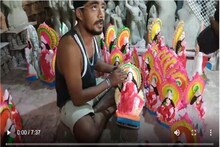 তুলির টানে রূপ পাচ্ছে ধনদেবী, চাহিদা তুঙ্গে ছাঁচের লক্ষীর