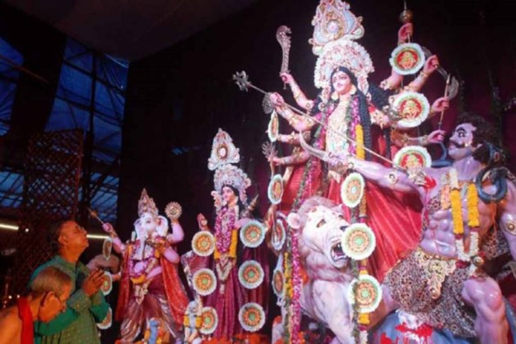 পুজো হবে, নাকি হবে না ! দোটানায় কলকাতার আবাসনের দুর্গা পুজো !