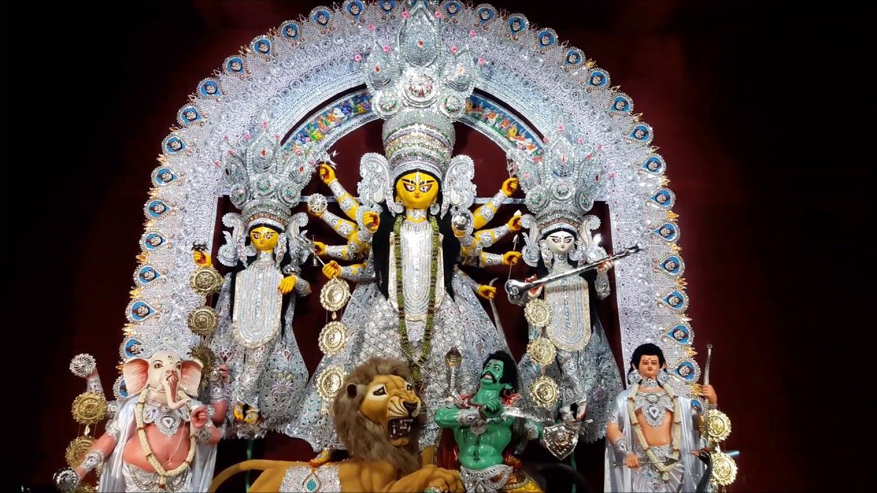 বাগবাজারের পুজো উদ্যোক্তারা জানিয়েছেন, সংক্রমণ ঠেকাতে এবছর সিঁদুর খেলা বন্ধ রাখার সিদ্ধান্ত ৷ এবছর ১০২ বছরে পা দিল এই পুজো ৷ এই সংক্রমণকালে ১০০ বছরে প্রথমবারের জন্য বন্ধ সিঁদুর খেলা ৷ বাগবাজারের পুজো উদ্যোক্তারা জানিয়েছেন, সংক্রমণ ঠেকাতে এবছর সিঁদুর খেলা বন্ধ রাখার সিদ্ধান্ত ৷ এবছর ১০২ বছরে পা দিল এই পুজো ৷ এই সংক্রমণকালে ১০০ বছরে প্রথমবারের জন্য বন্ধ সিঁদুর খেলা ৷