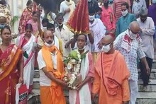 শোভাযাত্রা করে ঘট প্রতিষ্ঠা, সর্বমঙ্গলা মন্দিরে শারদীয়া দুর্গোৎসবের সূচনা হল