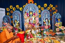লন্ডনের পুজো লন্ডনে নয়, এবার হবে কলকাতায় ! লন্ডনের পুজো লন্ডনে নয়, এবার হবে কলকাতায় !
