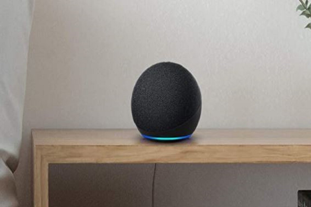 Alexa-powered Echo speakers: অ্যামাজন গ্রেট ইন্ডিয়ান ফেস্টিভাল সেলের অধীনে থাকছে এই স্পিকার। সংস্থা এই স্পিকারগুলিতে ৫০ শতাংশের বেশি ছাড় দিচ্ছে। তার ওয়েবসাইটে দেওয়া তথ্যানুযায়ী, ইকো ডট থার্ড জেনারেশন, যার দাম ৪৪৯৯ টাকা, ইকো ইনপুট, মূল্য ৫৯৯৯, মূল্য ছাড়ের পরে ২৭৪৯, ইকো থার্ড জেনারেশন ৯৯৯৯ টাকা হবে। দামের বিপরীতে, এটি বিক্রয়ের জন্য ৬৯৯৯ টাকায় পাওয়া যাবে। ক্লক সহ ইকো ডটের দাম ৫৪৯৯ টাকা থেকে কমে হবে ২৭৪৯ টাকায়। ইকো প্লাসের দাম ১৪৯৯৯ টাকা মাত্র ৭৪৯৯ টাকা, ইকো স্টুডিও ২২৯৯৯ টাকা মূল্যে ১৮৯৯৯ টাকায় পাওয়া যাবে। ইকো শো ৮ এবং শো ৫ এছাড়াও ছাড়যুক্ত দামের সঙ্গে পাওয়া যাবে যা এখনও পরিষ্কার নয়। Alexa-powered Echo speakers: অ্যামাজন গ্রেট ইন্ডিয়ান ফেস্টিভাল সেলের অধীনে থাকছে এই স্পিকার। সংস্থা এই স্পিকারগুলিতে ৫০ শতাংশের বেশি ছাড় দিচ্ছে। তার ওয়েবসাইটে দেওয়া তথ্যানুযায়ী, ইকো ডট থার্ড জেনারেশন, যার দাম ৪৪৯৯ টাকা, ইকো ইনপুট, মূল্য ৫৯৯৯, মূল্য ছাড়ের পরে ২৭৪৯, ইকো থার্ড জেনারেশন ৯৯৯৯ টাকা হবে। দামের বিপরীতে, এটি বিক্রয়ের জন্য ৬৯৯৯ টাকায় পাওয়া যাবে। ক্লক সহ ইকো ডটের দাম ৫৪৯৯ টাকা থেকে কমে হবে ২৭৪৯ টাকায়। ইকো প্লাসের দাম ১৪৯৯৯ টাকা মাত্র ৭৪৯৯ টাকা, ইকো স্টুডিও ২২৯৯৯ টাকা মূল্যে ১৮৯৯৯ টাকায় পাওয়া যাবে। ইকো শো ৮ এবং শো ৫ এছাড়াও ছাড়যুক্ত দামের সঙ্গে পাওয়া যাবে যা এখনও পরিষ্কার নয়।