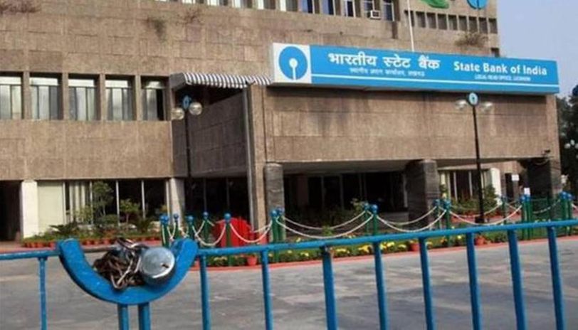 নভেম্বরে ১, ৮, ১৫, ২২ এবং ২৯ তারিখ ব্যাঙ্ক বন্ধ থাকবে ৷ কারণ ওইদিনগুলি হল রবিবার ৷ পাশাপাশি ১৪ নভেম্বর দীপাবলি এবং ৩০ নভেম্বর গুরুনানক জয়ন্তীর জন্য বন্ধ থাকবে ব্যাঙ্ক ৷ File Photo নভেম্বরে ১, ৮, ১৫, ২২ এবং ২৯ তারিখ ব্যাঙ্ক বন্ধ থাকবে ৷ কারণ ওইদিনগুলি হল রবিবার ৷ পাশাপাশি ১৪ নভেম্বর দীপাবলি এবং ৩০ নভেম্বর গুরুনানক জয়ন্তীর জন্য বন্ধ থাকবে ব্যাঙ্ক ৷ File Photo