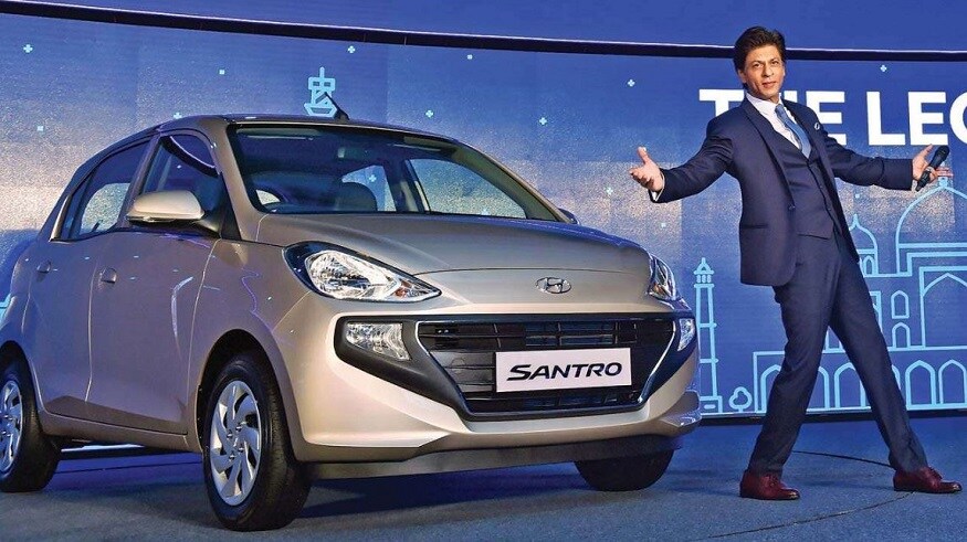 Hyundai Santro- সেকেন্ড জেনারেশনের Hyundai Santro গাড়ির সবক'টি মডেলেই পাওয়া যাচ্ছে ২৫,০০০ টাকার ক্যাশ ডিসকাউন্ট, ১৫,০০০ টাকার এক্সচেঞ্জ বোনাস ও ৫,০০০ টাকার কর্পোরেট ডিসকাউন্ট। তবে Hyundai Santro Era মডেলে শুধুমাত্র ১৫,০০০ টাকার ক্যাশ ডিসকাউন্ট পাওয়া যাচ্ছে। Photo- Collected Hyundai Santro- সেকেন্ড জেনারেশনের Hyundai Santro গাড়ির সবক'টি মডেলেই পাওয়া যাচ্ছে ২৫,০০০ টাকার ক্যাশ ডিসকাউন্ট, ১৫,০০০ টাকার এক্সচেঞ্জ বোনাস ও ৫,০০০ টাকার কর্পোরেট ডিসকাউন্ট। তবে Hyundai Santro Era মডেলে শুধুমাত্র ১৫,০০০ টাকার ক্যাশ ডিসকাউন্ট পাওয়া যাচ্ছে। Photo- Collected