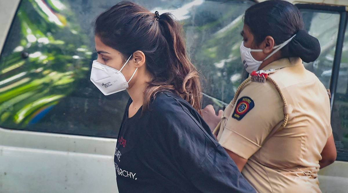 রিয়া ও শৌভিক ছাড়া ওই মামলায় নারকোটিকস কন্ট্রোল ব্যুরোর গ্রেফতার করা বাকি ১৮ জনের হেফাজতে থাকার মেয়াদও ২০ অক্টোবর পর্যন্ত বাড়িয়ে দিয়েছে আদালত। রিয়া ও শৌভিক ছাড়া ওই মামলায় নারকোটিকস কন্ট্রোল ব্যুরোর গ্রেফতার করা বাকি ১৮ জনের হেফাজতে থাকার মেয়াদও ২০ অক্টোবর পর্যন্ত বাড়িয়ে দিয়েছে আদালত।