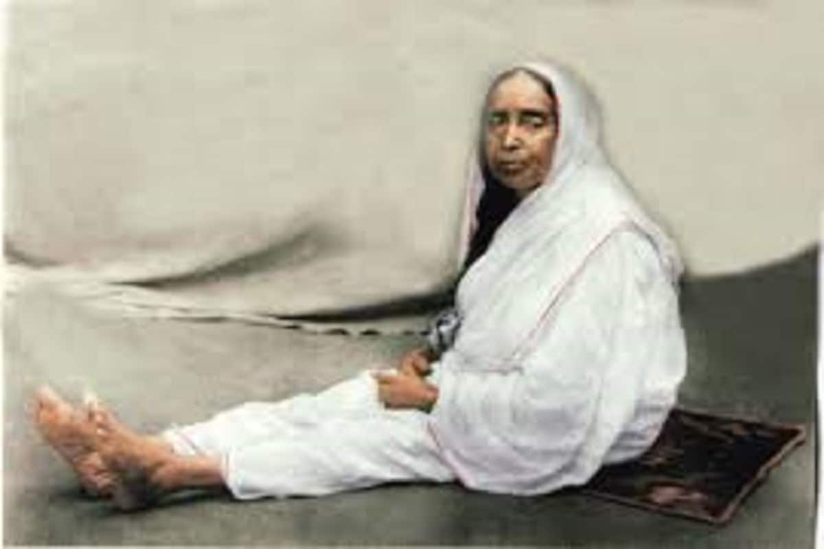দয়া হোক বা করুণা সারদা মা তাঁর জীবন দিয়ে রক্ষা করেছেন সমাজ সংসারকে ৷ মায়ের কৃপায় সংসার অত্যন্ত উজ্জ্বল হয়ে ওঠে ৷ দয়া হোক বা করুণা সারদা মা তাঁর জীবন দিয়ে রক্ষা করেছেন সমাজ সংসারকে ৷ মায়ের কৃপায় সংসার অত্যন্ত উজ্জ্বল হয়ে ওঠে ৷