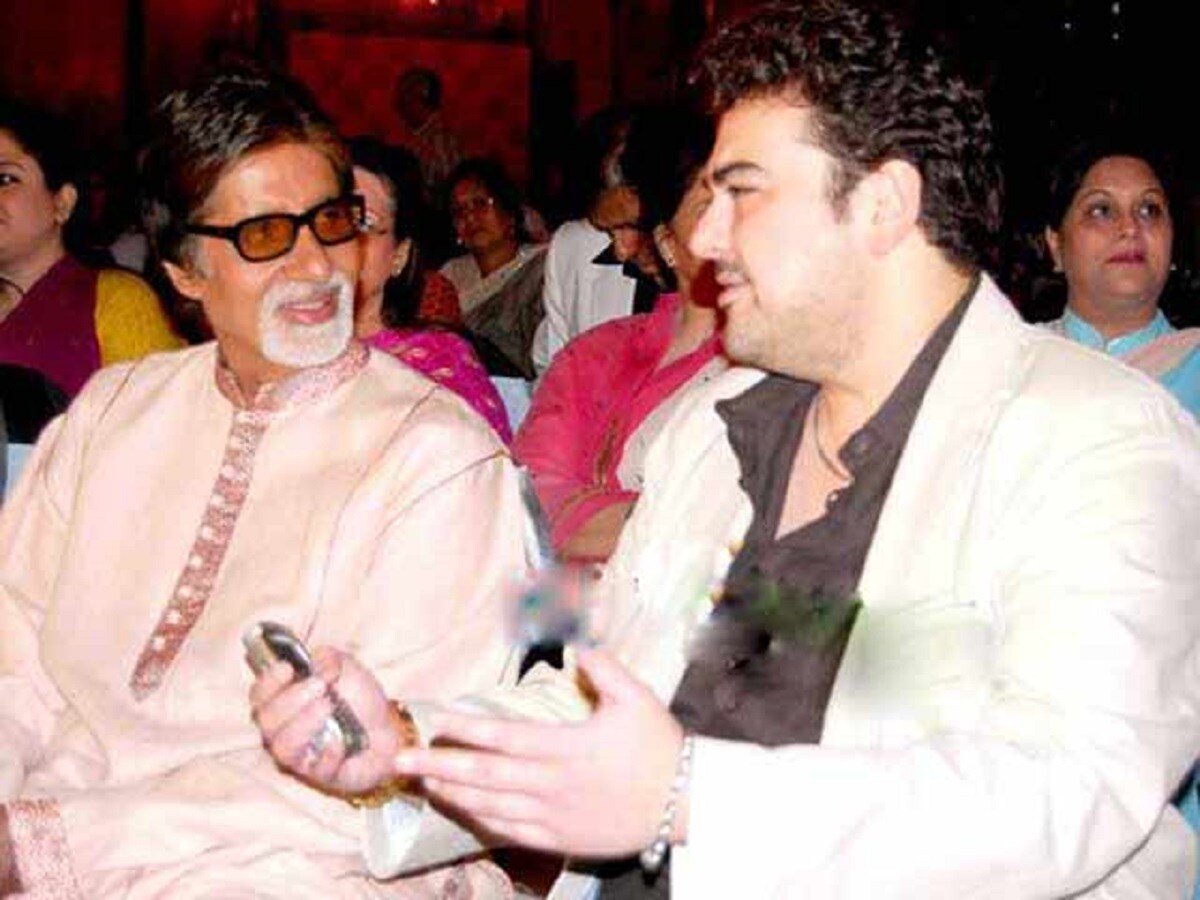 ছবিতে যার কাঁধে অমিতাভ হাত রেখে দাঁড়িয়ে আছেন তিনি আদনান স্বামী। ১৯৮২ সালে অমিতাভ দুবাইতে গিয়েছিলেন। সেখানেই তোলা এই ছবি। photo source collected ছবিতে যার কাঁধে অমিতাভ হাত রেখে দাঁড়িয়ে আছেন তিনি আদনান স্বামী। ১৯৮২ সালে অমিতাভ দুবাইতে গিয়েছিলেন। সেখানেই তোলা এই ছবি। photo source collected