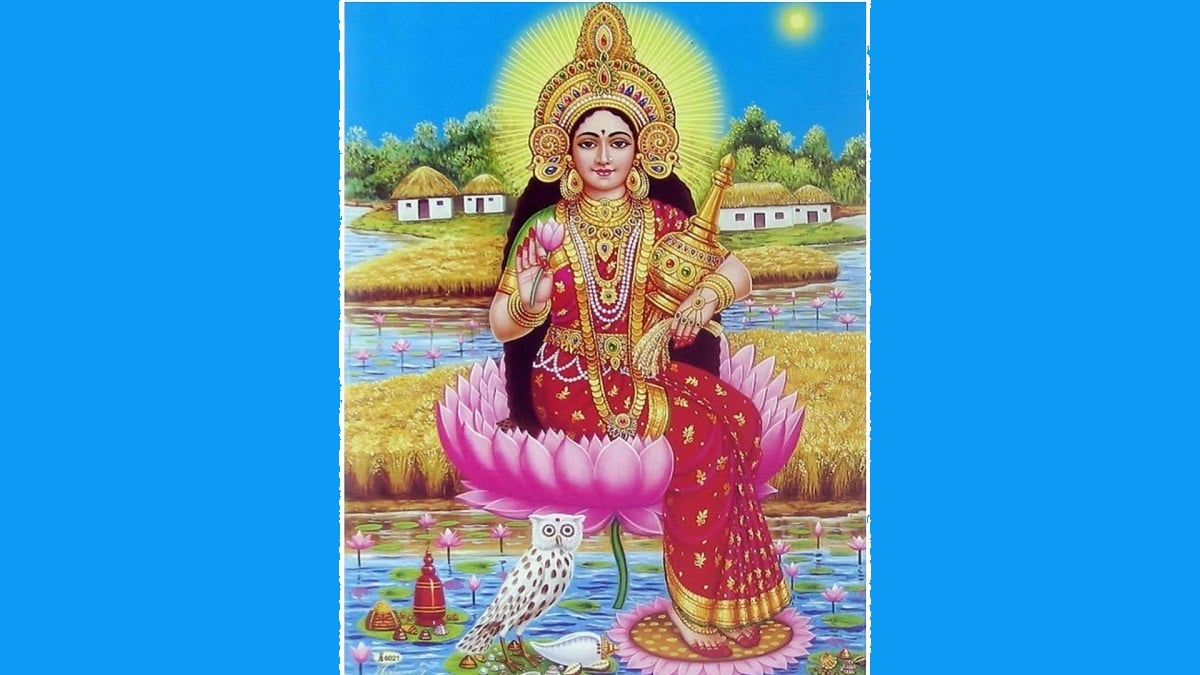 বিশুদ্ধ সিদ্ধান্ত পঞ্জিকা মতে- পূর্ণিমা তিথি আরম্ভ- বাংলা তারিখ: ১৩ কার্তিক শুক্রবার ১৪২৭, ইংরেজি তারিখ: ৩০ অক্টোবর, শুক্রবার, ২০২০। সময়: সন্ধ্যা ০৫টা ৪৬ মিনিট। পূর্ণিমা তিথি শেষ- বাংলা তারিখ: ১৪ কার্তিক, শনিবার ১৪২৭, ইংরেজি তারিখ: ৩১ অক্টোবর, শনিবার ২০২০।সময়: রাত ৮টা ১৯ মিনিট পর্যন্ত। পূর্ণিমার নিশিপালন ও শ্রী শ্রী কোজাগরী লক্ষ্মীপুজা ১৩ কার্তিক (৩০ অক্টোবর) শুক্রবার। বিশুদ্ধ সিদ্ধান্ত পঞ্জিকা মতে- পূর্ণিমা তিথি আরম্ভ- বাংলা তারিখ: ১৩ কার্তিক শুক্রবার ১৪২৭, ইংরেজি তারিখ: ৩০ অক্টোবর, শুক্রবার, ২০২০। সময়: সন্ধ্যা ০৫টা ৪৬ মিনিট। পূর্ণিমা তিথি শেষ- বাংলা তারিখ: ১৪ কার্তিক, শনিবার ১৪২৭, ইংরেজি তারিখ: ৩১ অক্টোবর, শনিবার ২০২০।সময়: রাত ৮টা ১৯ মিনিট পর্যন্ত। পূর্ণিমার নিশিপালন ও শ্রী শ্রী কোজাগরী লক্ষ্মীপুজা ১৩ কার্তিক (৩০ অক্টোবর) শুক্রবার।