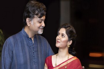 ছোট্ট দুই সদস্যের আগমন সৃজিত-মিথিলার জীবনে ! ছবি শেয়ার করে আবেগে ভাসলেন মিথিলা !