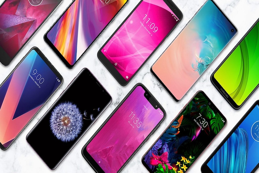 দেশের বাজারে 5G কানেক্টিভিটি এখনও উপলব্ধ নয়। তবে ইতিমধ্যেই একাধিক ফোনপ্রস্তুতকারী সংস্থা 5G সাপোর্ট করে এমন ফোন নিয়ে হাজির হয়েছে। হয় তো বছর দু&#039;য়েকের মধ্যেই এই পরিষেবা উপলব্ধ হবে, কিন্তু এখন থেকেই একাধিক স্মার্ট ফিচারসহ 5G ফোন নিয়ে এসেছে Apple, Samsung, OnePlus-এর মতো সংস্থাগুলি। আপনি যদি 5G ফোন কিনতে চান, তা হলে একবার এই মডেলগুলি দেখে নিন।