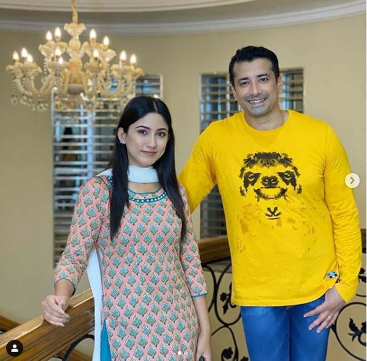 তবে কি এবার বাংলাদেশি অভিনেত্রী সাফা কবির কলকাতার ঋষি কৌশিককে বিয়ে করেছেন? হ্যাঁ, ছবি দেখে এমনটাই মনে হবে সবার। Photo- Instagram তবে কি এবার বাংলাদেশি অভিনেত্রী সাফা কবির কলকাতার ঋষি কৌশিককে বিয়ে করেছেন? হ্যাঁ, ছবি দেখে এমনটাই মনে হবে সবার। Photo- Instagram