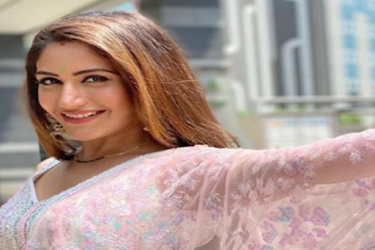 সুরভি চন্দনার সৌন্দর্য ও ফিটনেস দেখে সবাই প্রশংসা করেছেন ৷ (Photo Credit- @officialsurbhic/Instagram). সুরভি চন্দনার সৌন্দর্য ও ফিটনেস দেখে সবাই প্রশংসা করেছেন ৷ (Photo Credit- @officialsurbhic/Instagram).
