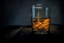 Whiskey পান শরীরের জন্য যে যে কারণে ভাল...