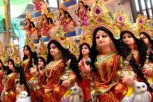 বৃহস্পতিবার সন্ধেবেলায় মা লক্ষ্মীর কৃপায় সংসার সুখ-সমৃদ্ধিতে ভরে ওঠে