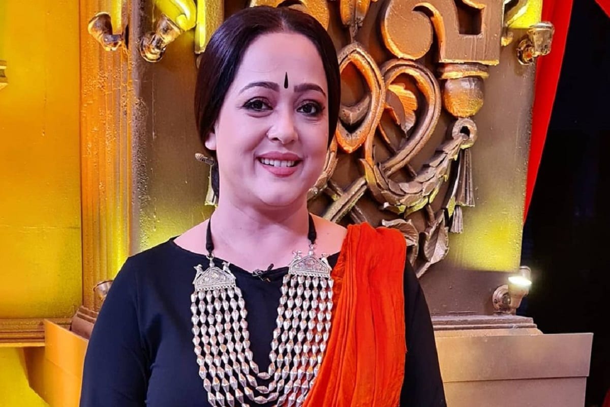 •করোনা জয় করে ফিরলেন টলিউডের জনপ্রিয় অভিনেত্রী অপরাজিতা আঢ্য৷ করোনার সঙ্গে লড়াইয়ে তিনি জয়ী হয়ে আবার ফিরলেন কাজে৷ সোশ্যাল মিডিয়ায় তিনি লিখলেন কোভিড হারিয়ে আবার শুরু খেলা খেলা দিয়ে৷ •করোনা জয় করে ফিরলেন টলিউডের জনপ্রিয় অভিনেত্রী অপরাজিতা আঢ্য৷ করোনার সঙ্গে লড়াইয়ে তিনি জয়ী হয়ে আবার ফিরলেন কাজে৷ সোশ্যাল মিডিয়ায় তিনি লিখলেন কোভিড হারিয়ে আবার শুরু খেলা খেলা দিয়ে৷