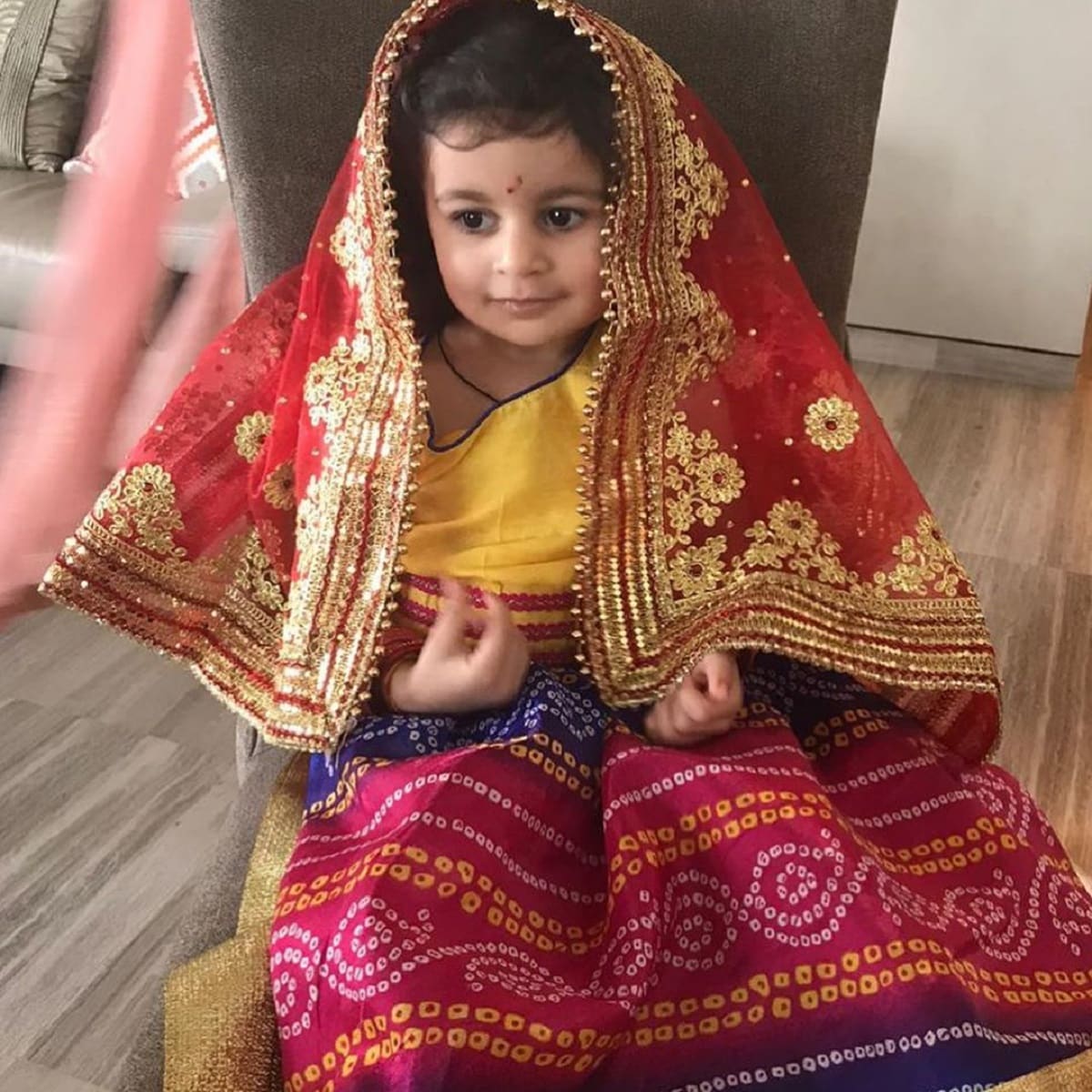 দু'দিন আগেই ছিল লক্ষ্মী পুজো। আর এই দিন নিজের দু'বছরের শিশু কন্যাকে মা লক্ষ্মী সাজিয়ে পুজো করলেন অভিনেতা। photo source Instagram দু'দিন আগেই ছিল লক্ষ্মী পুজো। আর এই দিন নিজের দু'বছরের শিশু কন্যাকে মা লক্ষ্মী সাজিয়ে পুজো করলেন অভিনেতা। photo source Instagram