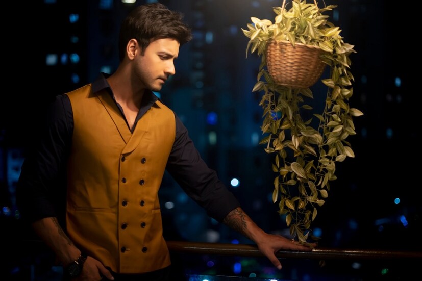 সকলকে বাজি না পোড়ানোর জন্য আবেদন করলেন যশ। পরিবারের সঙ্গে বাড়িতেই দিওয়ালি কাটাচ্ছেন যশ। এই বছর দিওয়ালিতে ইন্দো-ওয়েস্টার্ন পোশাক পরেছেন যশ।