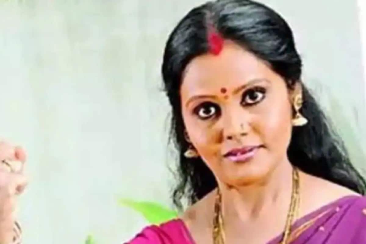 প্রীতি নিগমকে টেলিভিশনে প্রায় সর্বসময়ে দেখতে পাওয়া যায় ৷ ১০ হাজার টাকা পর্যন্ত তাঁর রোজগার ৷ ছবি সৌজন্যে ট্যুইটার ৷ প্রীতি নিগমকে টেলিভিশনে প্রায় সর্বসময়ে দেখতে পাওয়া যায় ৷ ১০ হাজার টাকা পর্যন্ত তাঁর রোজগার ৷ ছবি সৌজন্যে ট্যুইটার ৷