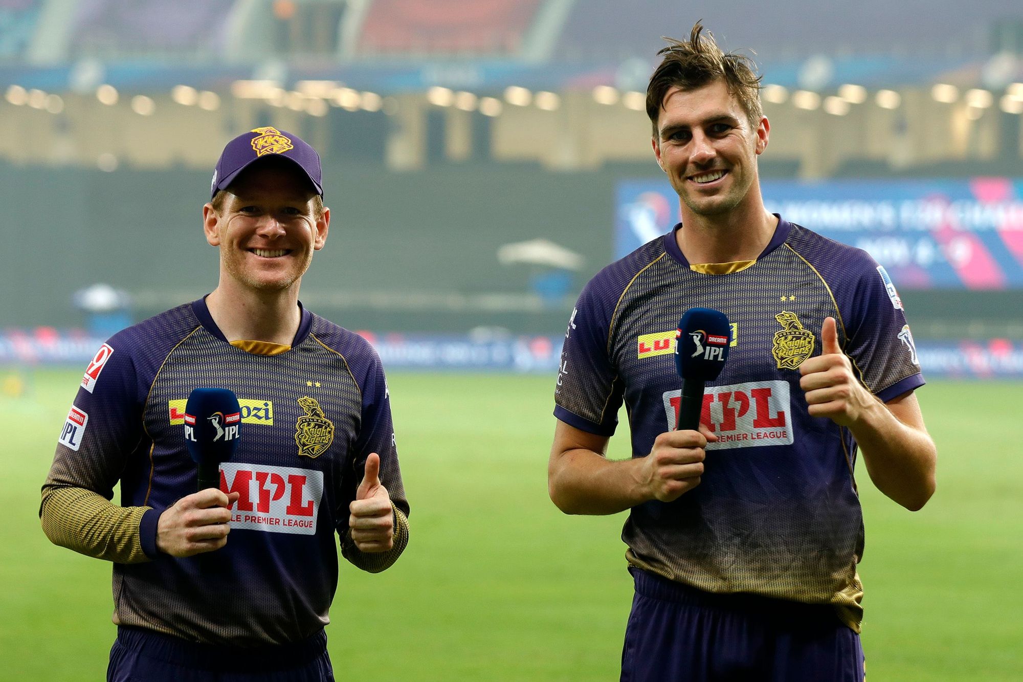 মুম্বইয়ের বিরুদ্ধে ওয়ার্নাররা মঙ্গলবার হারলেই প্লে-অফে স্থান পাকা করে ফেলবে কেকেআর। কারণ, হায়দরাবাদের চেয়ে দু’পয়েন্টে এগিয়ে নাইটরা। তেমনটা না হলে দিল্লি বা আরসিবির থেকে নেট রান রেটের লড়াইয়ে এগিয়ে থাকতে হলে আজ, সোমবার দিল্লি বা ব্যাঙ্গালোর কোনও দল বেশি ব্যবধানে হারলে তবেই কেকেআরের সুবিধা ৷ Photo Courtesy: IPLT20.com/BCCI মুম্বইয়ের বিরুদ্ধে ওয়ার্নাররা মঙ্গলবার হারলেই প্লে-অফে স্থান পাকা করে ফেলবে কেকেআর। কারণ, হায়দরাবাদের চেয়ে দু’পয়েন্টে এগিয়ে নাইটরা। তেমনটা না হলে দিল্লি বা আরসিবির থেকে নেট রান রেটের লড়াইয়ে এগিয়ে থাকতে হলে আজ, সোমবার দিল্লি বা ব্যাঙ্গালোর কোনও দল বেশি ব্যবধানে হারলে তবেই কেকেআরের সুবিধা ৷ Photo Courtesy: IPLT20.com/BCCI