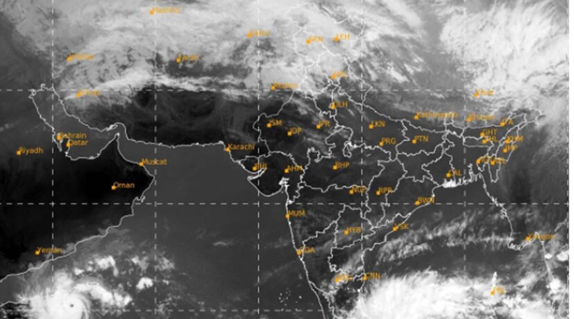*২৫ নভেম্বরতামিলনাড়ু, পুদুচেরী, কড়াইকালের মাঝে সবথেকে বেশই বৃষ্টিপাত হবে। ২০৪ মিলিমিটারেরও বেশি বৃষ্টিপাত হতে পারে ওই এলাকায়। এছাড়া ভারী থেকে অতিভারী বৃষ্টি হবে অন্ধ্রপ্রদেশ উপকূল এবং রায়ালসীমায়। বাকি অংশে ভারী বৃষ্টি হবে। ফাইল ছবি। 