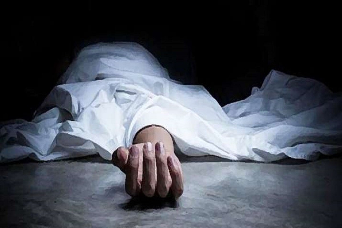 মৃত্যু হয়েছিল পর্বাতারোহীর, বন্ধ হয়ে গিয়েছিল হৃদস্পন্দন, ৪৫ মিনিট বন্ধ ছিল হার্ট! কিন্তু কথায় আছে , রাখে হরি মারে কে! মৃত্যুর দুনিয়ায় পৌঁছে গিয়েও ফিরে এলেন আমেরিকার ওয়াশিংটনের এক পর্বাতারোহী। অবাক চিকিৎসক মহল! ঘটনাকে অলৌকিক বলেই মনে করছেন তাঁরা মৃত্যু হয়েছিল পর্বাতারোহীর, বন্ধ হয়ে গিয়েছিল হৃদস্পন্দন, ৪৫ মিনিট বন্ধ ছিল হার্ট! কিন্তু কথায় আছে , রাখে হরি মারে কে! মৃত্যুর দুনিয়ায় পৌঁছে গিয়েও ফিরে এলেন আমেরিকার ওয়াশিংটনের এক পর্বাতারোহী। অবাক চিকিৎসক মহল! ঘটনাকে অলৌকিক বলেই মনে করছেন তাঁরা
