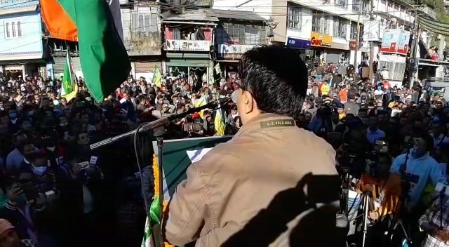 মঞ্চ থেকেই এক নেতা তো বলেই ফেললেন, মঞ্চ থেকেই এক নেতা তো বলেই ফেললেন,