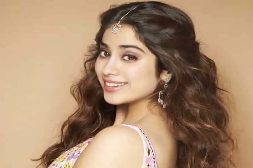 জাহ্নবী কাপুরের ছবি রীতিমত ঝড় তুলেছে সোশ্যাল মিডিয়ায় ৷ সংগৃহীত ছবি ৷