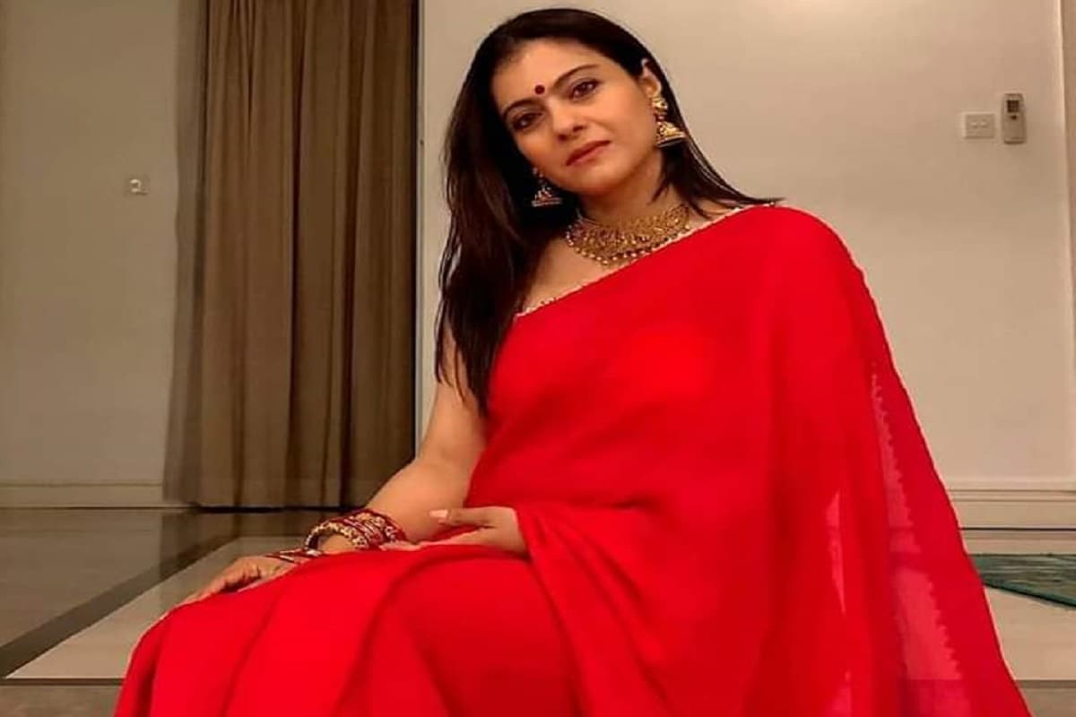 করবা চৌথে মজেছে গোটা বলিউড। স্বামীর মঙ্গলে হিন্দু স্ত্রীদের ব্রতপালনে পিছিয়ে নেই বলিউডও ৷ পিছিয়ে নেই অজয় দেবগনের স্ত্রী কাজল দেবগনও ৷ লাল শাড়িতে কাঁপিয়েছেন সোশ্যাল মিডিয়া ৷ তথ্য অরুণিমা দে ৷ ছবি সৌজন্যে ইনস্টাগ্রাম ৷ করবা চৌথে মজেছে গোটা বলিউড। স্বামীর মঙ্গলে হিন্দু স্ত্রীদের ব্রতপালনে পিছিয়ে নেই বলিউডও ৷ পিছিয়ে নেই অজয় দেবগনের স্ত্রী কাজল দেবগনও ৷ লাল শাড়িতে কাঁপিয়েছেন সোশ্যাল মিডিয়া ৷ তথ্য অরুণিমা দে ৷ ছবি সৌজন্যে ইনস্টাগ্রাম ৷