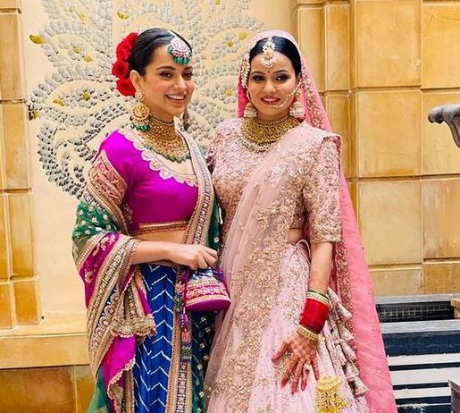 এই যেমন সম্প্রতি ইনস্টাগ্রামে কঙ্গনার পোস্ট করা এক ছবি নিয়ে তুমুল কাণ্ড ! লোকে তো কঙ্গনাকে বিকৃতকামী বলেও সম্বোধন করছে ৷ এই যেমন সম্প্রতি ইনস্টাগ্রামে কঙ্গনার পোস্ট করা এক ছবি নিয়ে তুমুল কাণ্ড ! লোকে তো কঙ্গনাকে বিকৃতকামী বলেও সম্বোধন করছে ৷