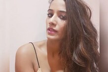 গোয়ার সৈকতে জেলেদের সামনে স্তন দেখালেন পুনম ! অভিনেত্রীর বিরুদ্ধে FIR গোয়ার সৈকতে জেলেদের সামনে স্তন দেখালেন পুনম ! অভিনেত্রীর বিরুদ্ধে FIR
