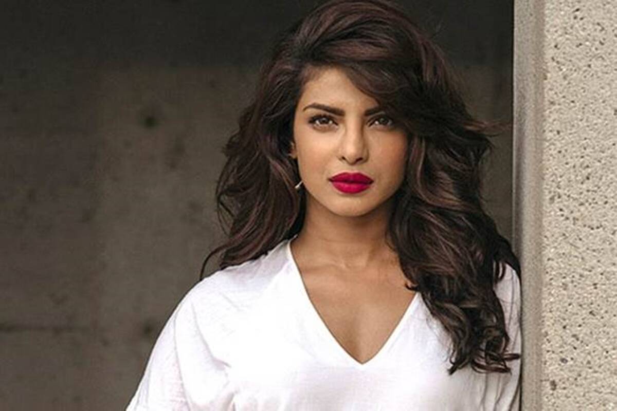 নাতনি আর দিদার একটি ছবি ফ্রেমবন্দি করে নিজেই সোশ্যাল মিডিয়ায় শেয়ার করেছেন প্রিয়াঙ্কা। কিন্তু প্রশ্ন হল, কবে 'মা' হলেন প্রিয়াঙ্কা? নাতনি আর দিদার একটি ছবি ফ্রেমবন্দি করে নিজেই সোশ্যাল মিডিয়ায় শেয়ার করেছেন প্রিয়াঙ্কা। কিন্তু প্রশ্ন হল, কবে 'মা' হলেন প্রিয়াঙ্কা?