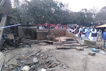 সুজাপুর-কাণ্ডে অব্যাহত রাজনৈতিক চাপানউতোর, ঘটনাস্থল পরিদর্শনে কংগ্রেস ও বিজেপি প্রতিনিধি দল
